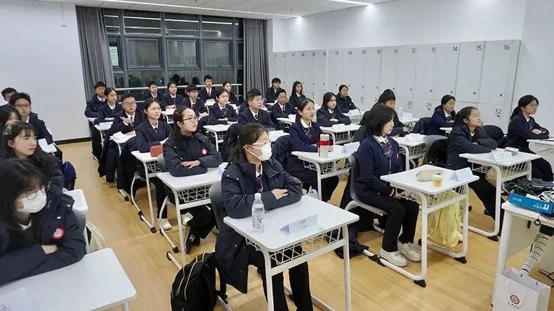 1 上海光华学院剑桥国际中心(光华剑桥)，学费涨至21万18.jpg