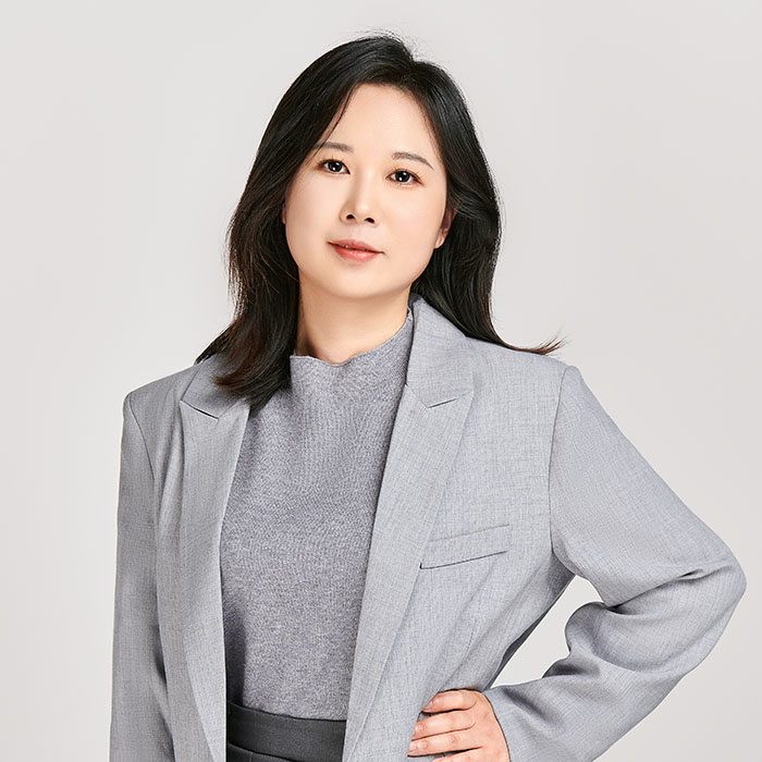 董文静 Flora Dong