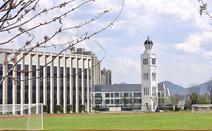 4 上外附属杭州学校2025年毕业生升学数据1.jpg